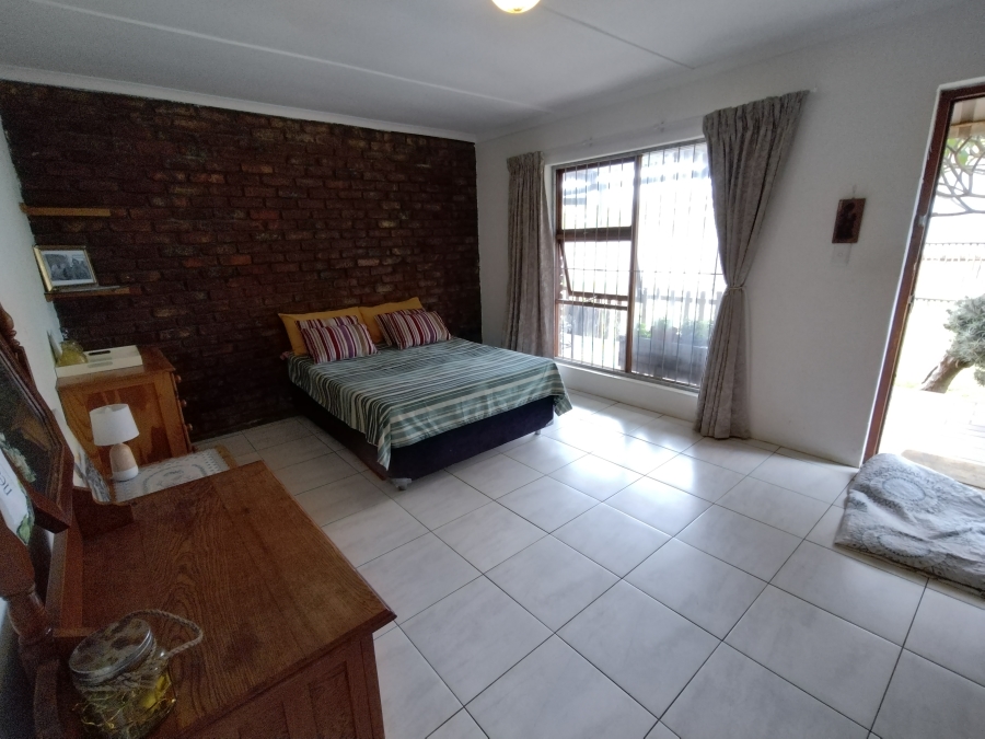 4 Bedroom Property for Sale in C Place Eastern Cape